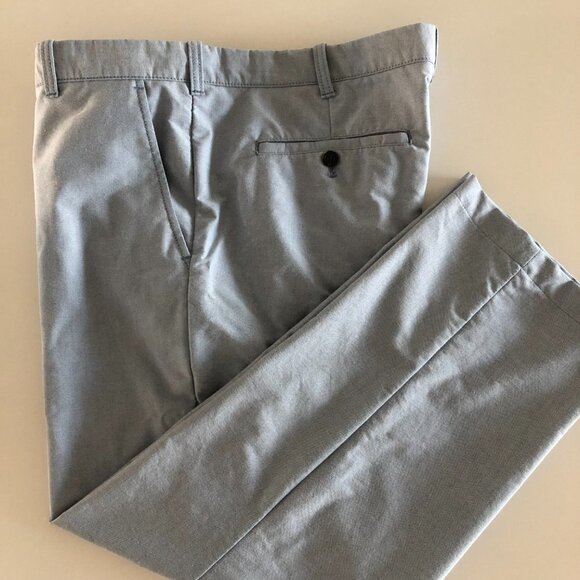 IZOD Golf Casual Activewear Straight Leg Flat Front Pants in Blue Size 40 x 29 - Picture 2 of 12